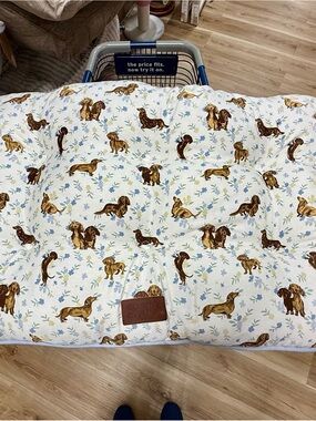 NWT Beautiful Large Dachshund bed plush 23x36